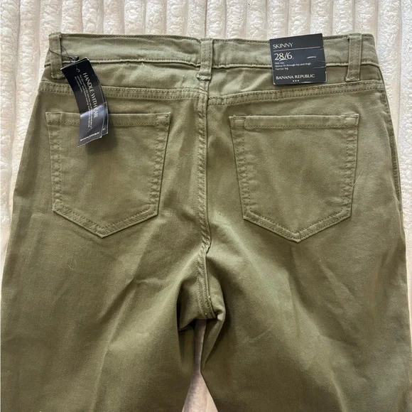 Banana Republic Olive Green Skinny Pants NWT - Picture 3 of 5